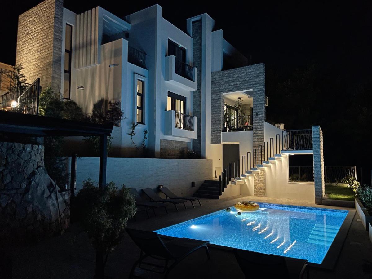 Villa Pine Бар Екстер'єр фото