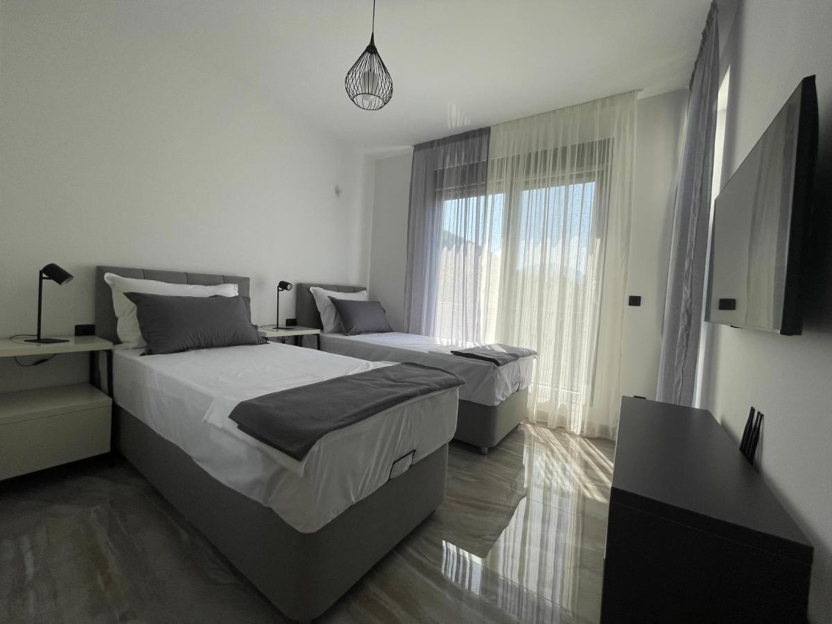 Villa Pine Бар Екстер'єр фото