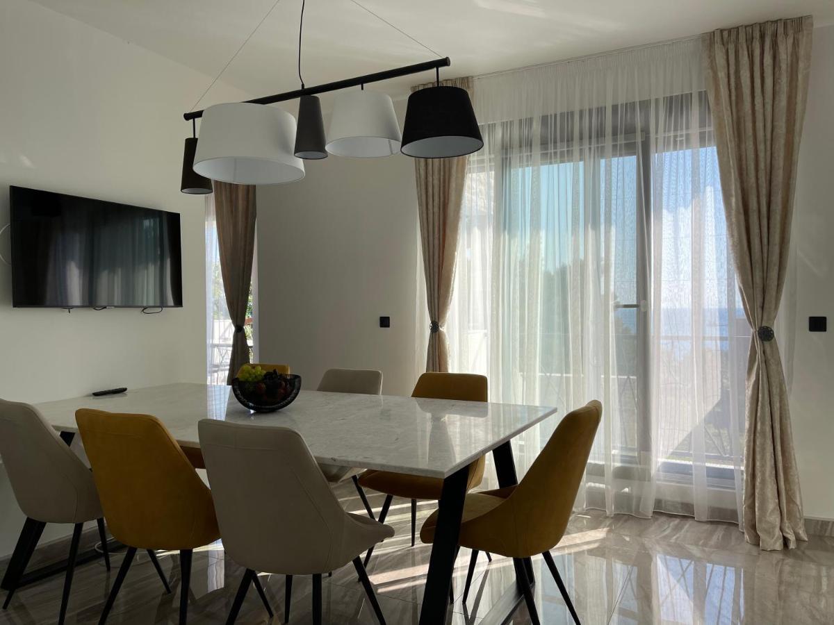 Villa Pine Бар Екстер'єр фото
